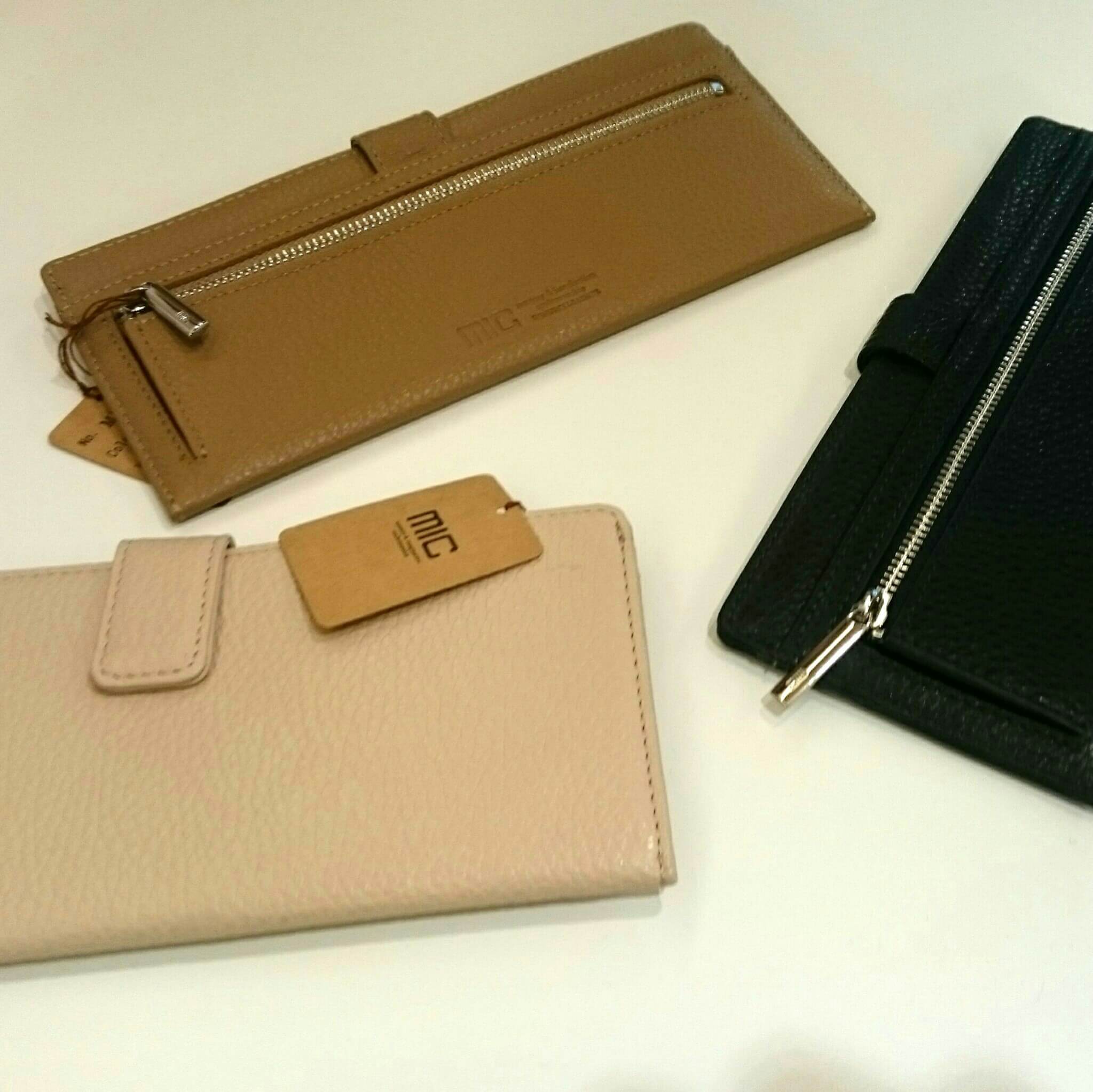 ショルダーバッグにもスッポリ収まる薄型長財布【神戸三宮店