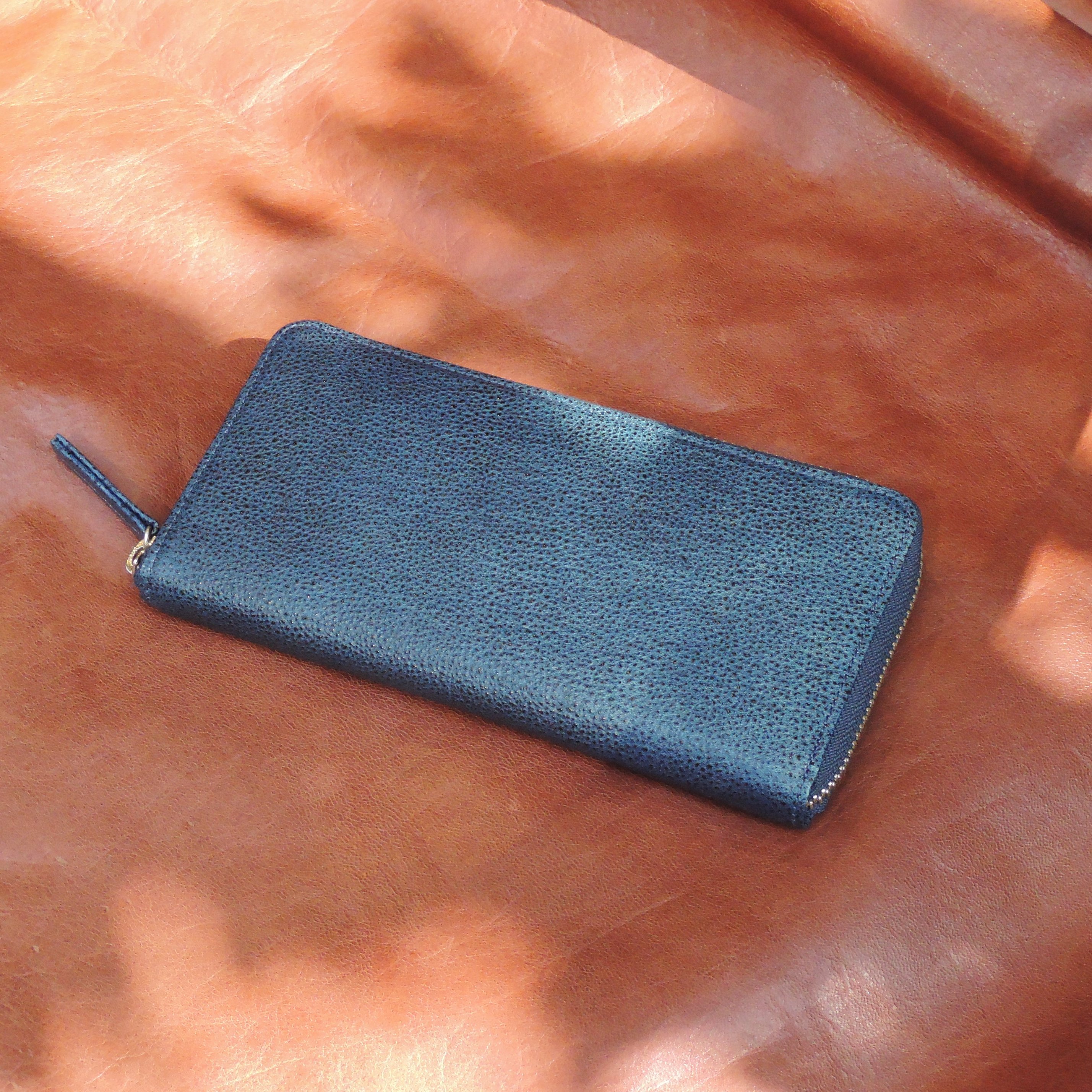 藍染め財布、再入荷しました！【自由が丘店】 - 革財布のお店 mic