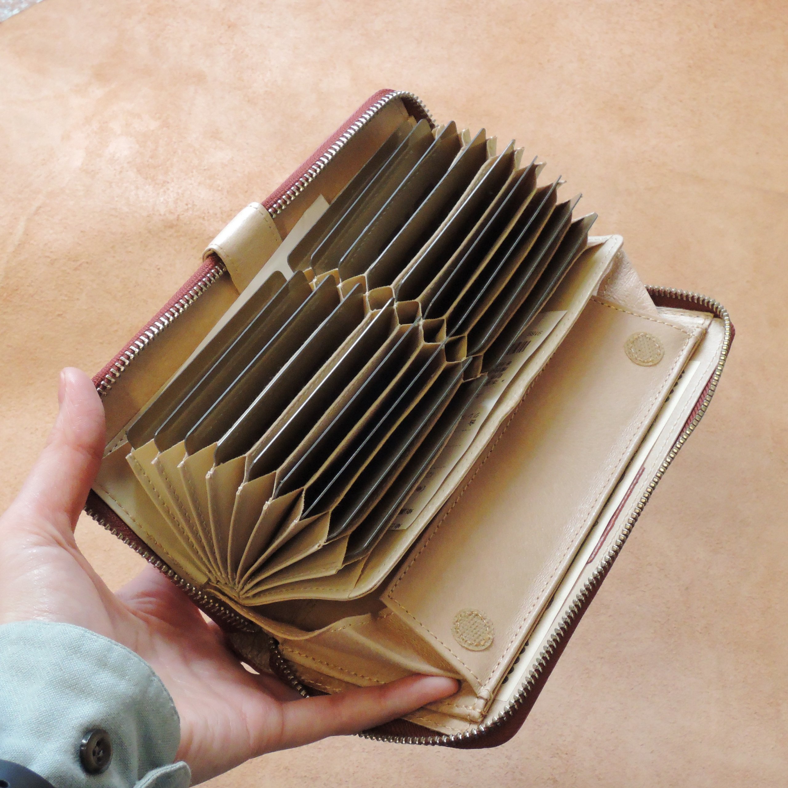 スタッフが実際に使ってみた！14【自由が丘店】 - 革財布のお店 mic 